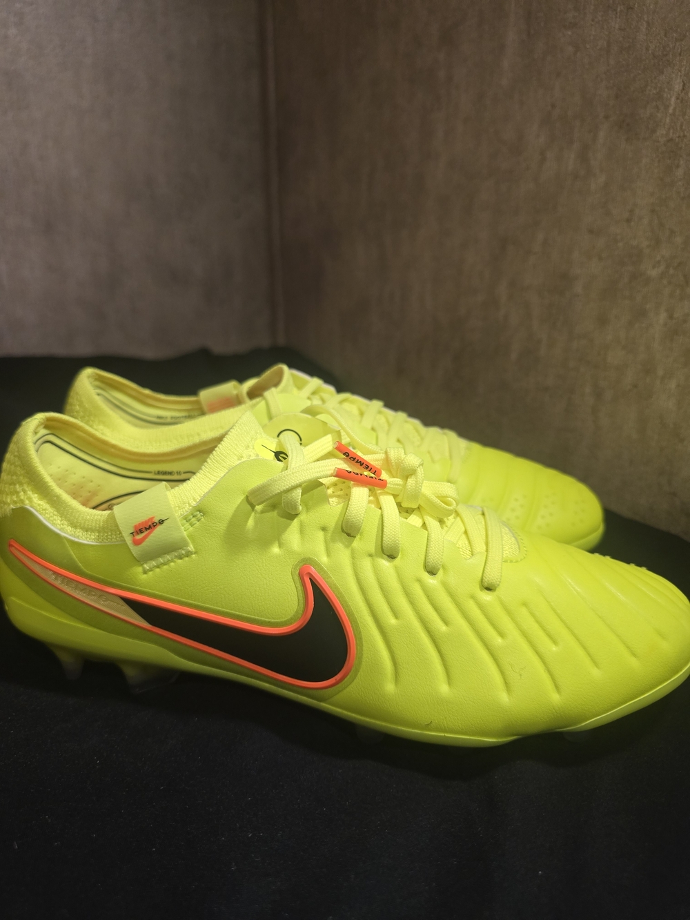 Nike Tiempo Legend 10 Elite FG "VOLT/Black"